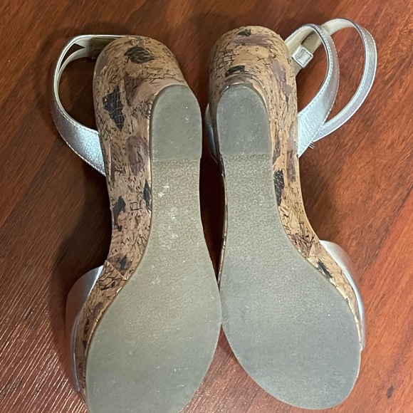 Karl Lagerfeld Carin silver leather cork wedge heel ankle strap NEW sz 10 metal - Picture 10 of 11